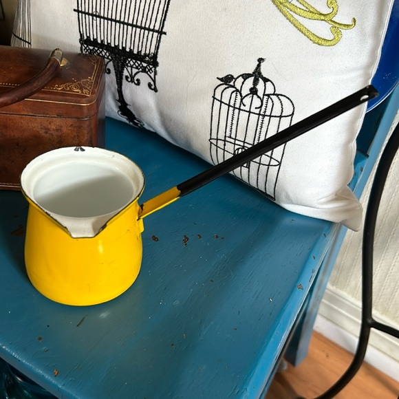 Vintage Yellow Enamelware Turkish Long Handle Mini Coffee Pot - Picture 1 of 7